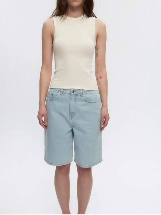 KOTN Pants - KOTN Shorts Size 2 Antifit Light Wash Relaxed Jean Denim